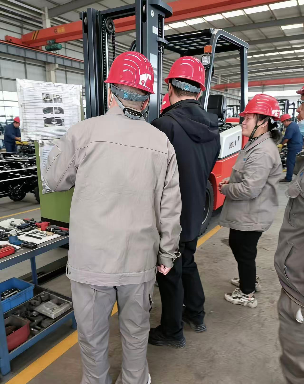 Prosperità di Zunhua Shengjian: trattative sulle visite in loco per la corrispondenza della domanda