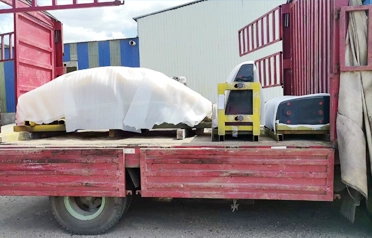 I nuovi prodotti di Zunhua Shengjian Prosperous Machinery Parts stanno diventando globali; campioni di contrappesi in ferro per gru da autocarro sono stati spediti con successo in Italia.